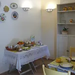 Antica Bottega Di 3*