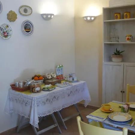 Antica Bottega Di 3*